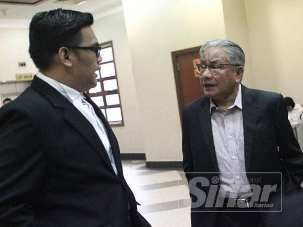 Datuk Seri Hasan Malek hadir untuk permohonan lucutan harta tujuh responden termasuk beberapa individu, syarikat, Wanita MCA, Badan Perhubungan UMNO Negeri Sabah melibatkan Dana 1MDB di bawah AMLATFPUAA di Mahkamah Kuala Lumpur,Kuala Lumpur. FOTO ZAHID IZZANI