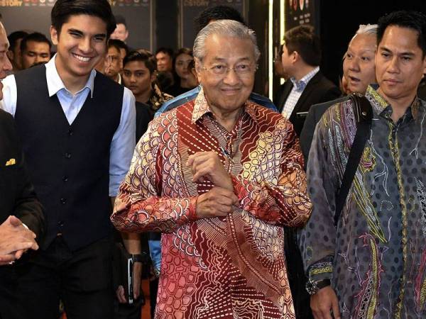 Perdana Menteri Tun Dr Mahathir Mohamad ketika tiba pada Majlis ‘My Voice My Nation’ di Axiata Arena Bukit Jalil hari ini. - Foto BERNAMA