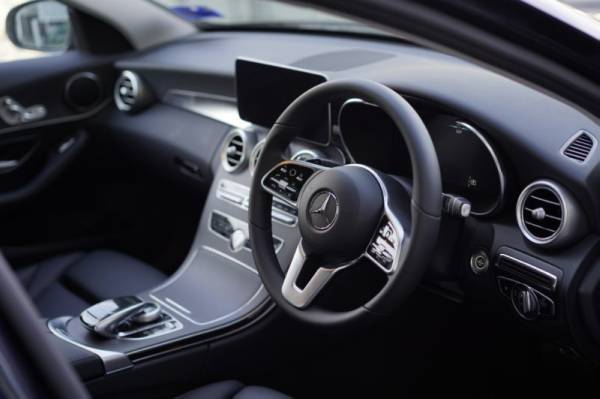 RUANG kabin yang luas dan kemas menampilkan ciri-ciri mewah.