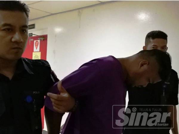 Mohammad Redzuan mengaku bersalah mengugut bunuh ayahnya sendiri.