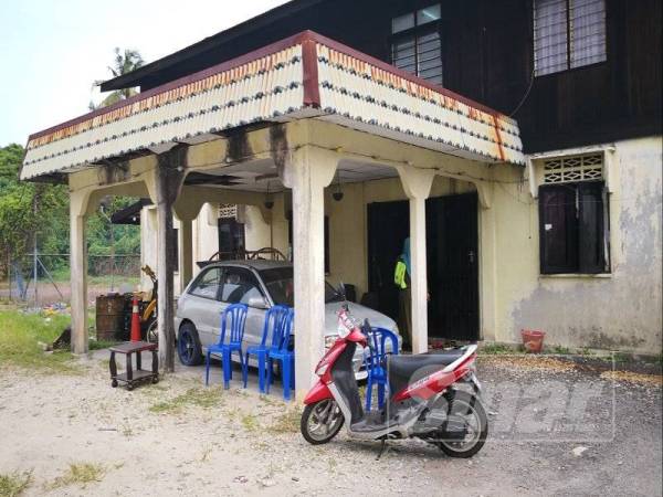 Abdul Rahim ditemukan meninggal dunia di hadapan bilik air rumah berkenaan. 