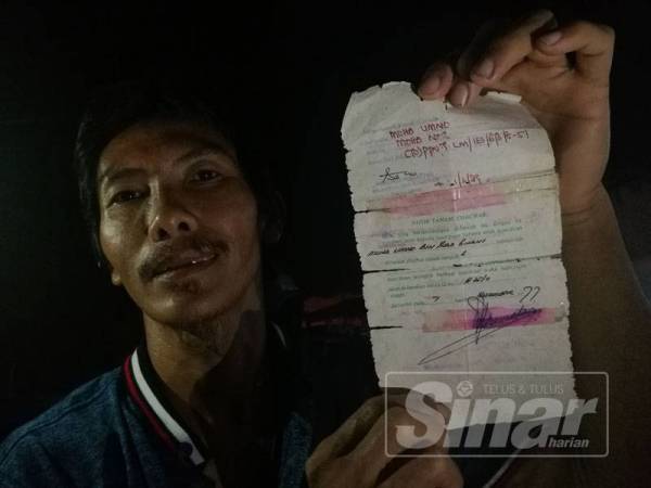 Mohd Nor menunjukkan nama asalnya sebelum ditukar.