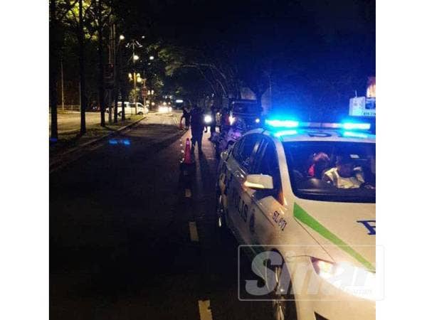 Mangsa maut di tempat kejadian akibat rempuhan.