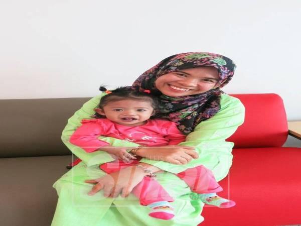 AZA tidak mampu menangis lagi.