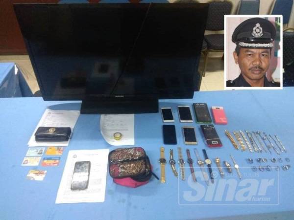 Beberapa barangan yang dipercayai dicuri pasangan suami isteri dirampas di sebuah rumah di Kampung Seri Nering.