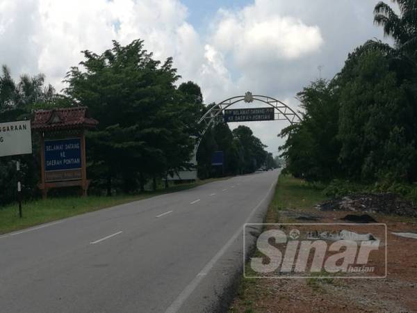 Kampung Parit Yasin tempat tinggal Kami sekeluarga terletak di sempadan daerah Pontian-Kluang.