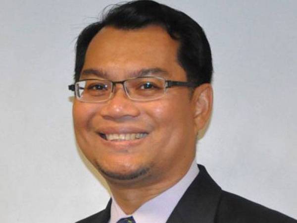 Nik Azman