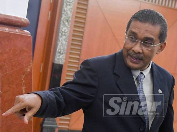 Menurut Takiyuddin, mesyuarat yang sepatutnya diadakan malam ini ditangguhkan untuk memberi laluan kepada pindaan Perlembagaan Persekutuan di Parlimen. - Foto Sharifudin Abdul Rahim