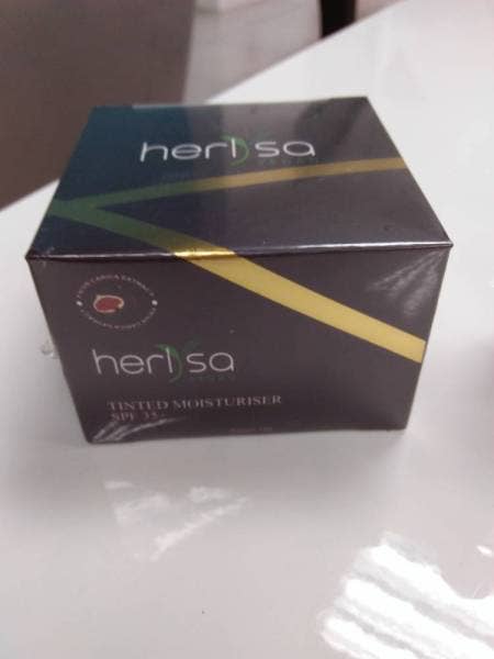 Produk Tinted Moiturizer.