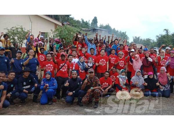 Gotong royong perdana disertai 25 agensi dan masyarakat orang asli.