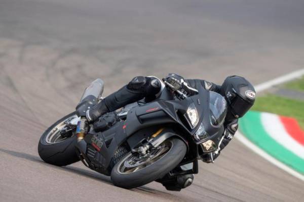 
JENTERA berprestasi tinggi ini terbukti di litar lumba.