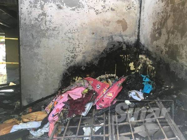 Yang terjejas adalah bilik setor yang menjadi tempat menyimpan peralatan asrama seperti tilam, selimut dan bantal.