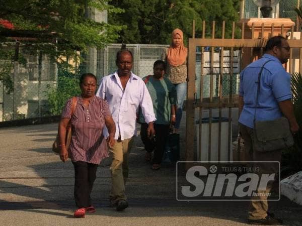 P Mani (kanan) dipenjara lima tahun kerana memandu secara berbahaya sehingga menyebabkan kematian empat warga Singapura Januari tahun lalu.