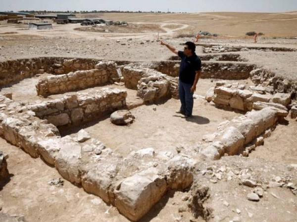 Tinggalan antara masjid tertua dunia.