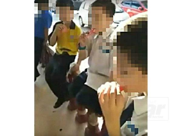 Video murid sekolah hisap gula-gula berasap tular.