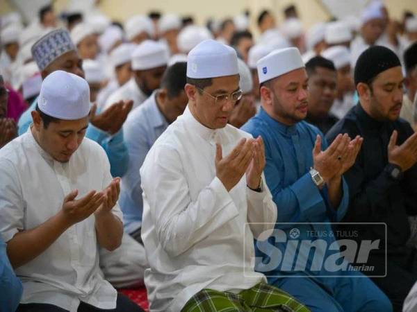 Majlis Doa Selamat dan Kesyukuran Sempena Kemenangan Menolak Fitnah Terhadap Mohamed Azmin yang diadakan di Kediaman Rasmi Menteri Besar Selangor di Seksyen 7 di sini malam tadi. - FOTO SHARIFUDIN ABDUL RAHIM.