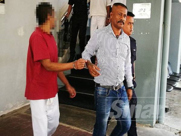 Pengawal keselamatan mengaku tidak bersalah memukul pengusaha kilang.