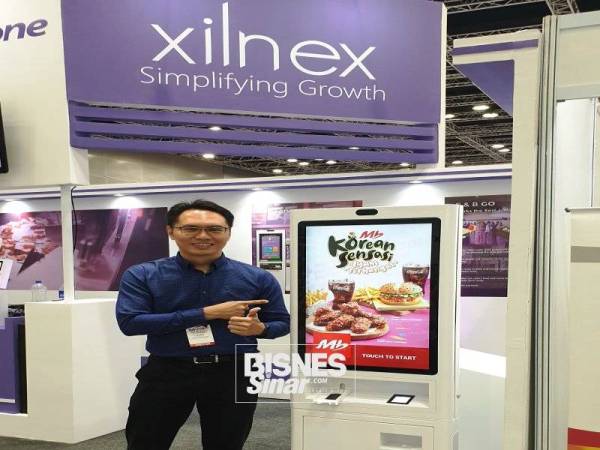 Pengarah Pembangunan Perniagaan Web Bytes, Tan Wei Kit menunjukkan penggunaan Xilnex BIG pada MIRF 2019 di KLCC Kuala Lumpur baru-baru ini.