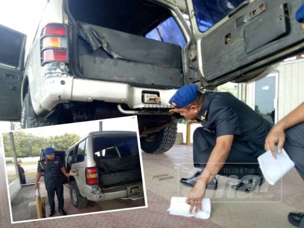 Mohamad Amir menunjukkan tangki yang diubah suai di bahagian bawah kenderaan berkenaan. (Gambar kecil, Mohamad Amir menunjukan tempat mengisi minyak yang diubah suai supaya diesel atau petrol yang diisi akan disalurkan ke dalam lima buah tangki yang dimuatkan dalam kenderaan terbabit.)