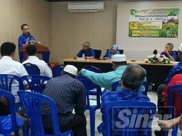 Abdul Fattah ketika berucap di majlis perasmian mesyuarat agung perwakilan kali ke 8 di Dewan mesyuarat PPK MADA F-IV Sungai Limau Dalam hari ini.