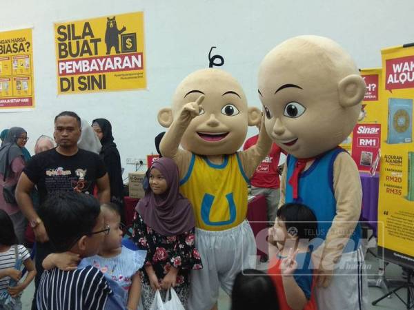 Para pengunjung khusunya kanak-kanak yang hadir begitu teruja dengan penampilan khas maskot Upin dan Ipin.