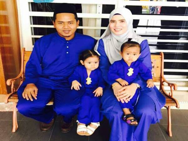 Sudah enam tahun pasangan ini tinggal berjauhan lantaran tuntutan pekerjaan.