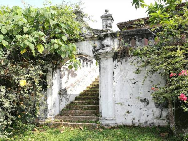 Antara struktur bangunan Istana Raja Billah yang masih wujud.