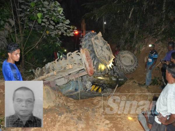 Kerja untuk mengangkat traktor dan mengeluarkan mayat mangsa dilakukan dengan bantuan sebuah jentolak. Gambar kecil: Mat Isa