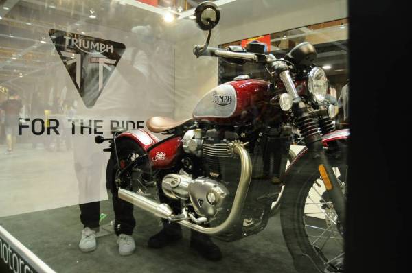 TRIUMP Bobber kostom.