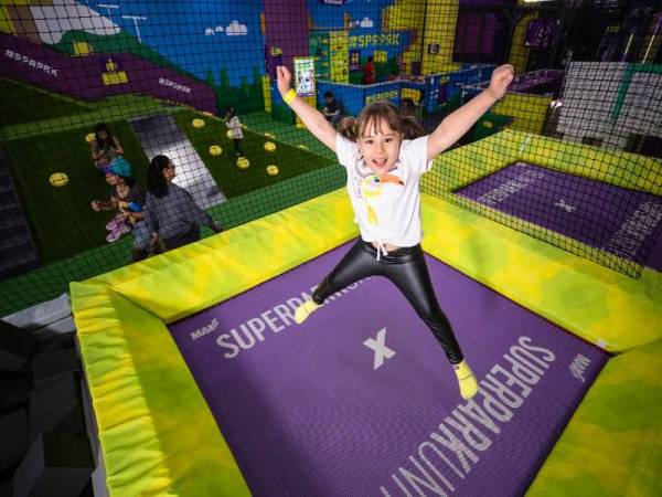 ANAK-anak pasti teruja dengan permainan yang ada di SuperPark Malaysia.