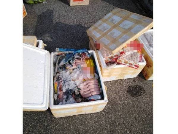 Produk hasilan babi yang dirampas Maqis.