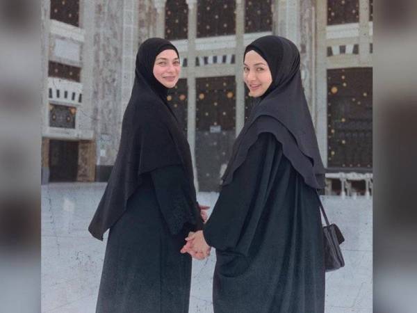 - Foto Instagram Neelofa