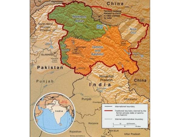 Kashmir terpecah antara Pakistan dan India sejak tamatnya pemerintahan koloni British pada 1947.