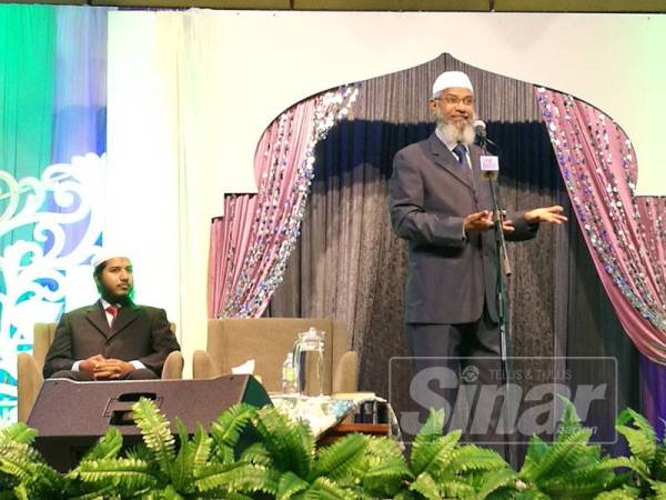 Dr Zakir akan menyampaikan ceramah bertajuk Islamofobia pada Program Jelajah Dakwah di Stadium Sultan Muhammad IV jam 9 malam esok.