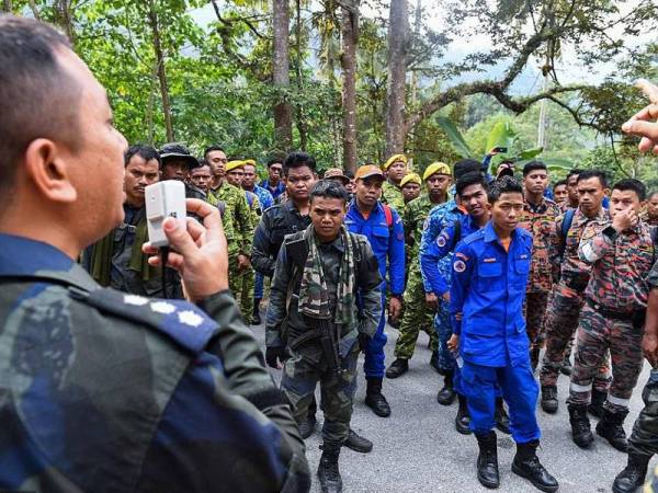 Operasi mencari diteruskan walaupun kawasan di sekitar resort The Dusun, Pantai hujan lebat petang tadi.