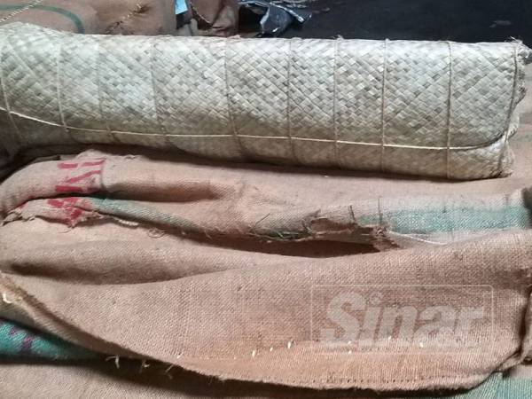 Bahan pembungkusan bale jute dan tikar mengkuang yang didapati tiada permit yang sah dikeluarkan MAQIS.