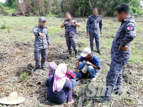 Dua wanita warga Indonesia yang bersembunyi di dalam semak berjaya ditahan.