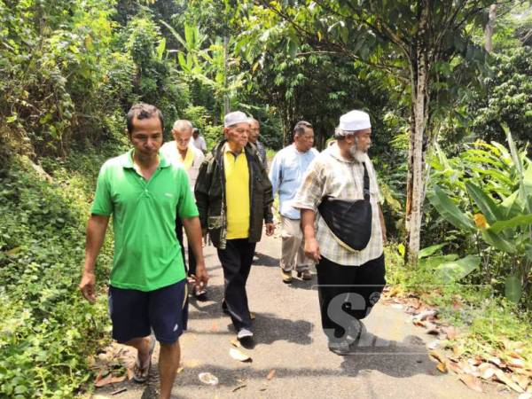 Pasukan pengamal perubatan tradisional tiba memberikan bantuan dalam mencari Nora Anne Quoirin.