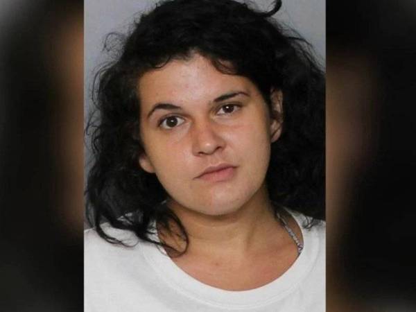 Ariel Machan Le Quire dihantar ke pusat pemulihan kerana menangkap buaya dan kura-kura tanpa permit.