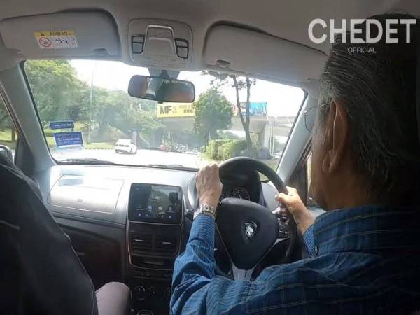 - Foto FB Dr. Mahathir bin Mohamad 