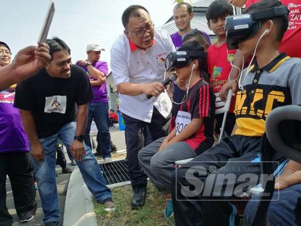 Eddin ketika Karnival Amal Merdeka Za'ba Parlimen Kuala Pilah 2019.