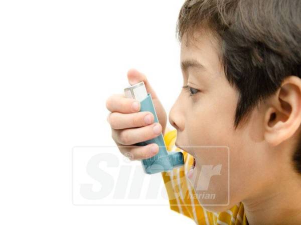 DOKTOR akan berikan inhaler apabila kerap berlaku batuk dan asma. 