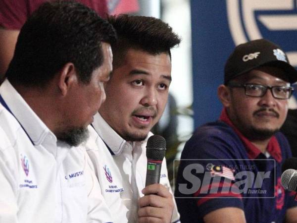 Syed Azaudin Syed Ahmad berucap pada sidang media Perkenalan Peraturan Membendung Penggunaan Rokok Elektronik oleh mereka yang belum dewasa di Matic,Kuala Lumpur. - FOTO:ZAHID IZZANI