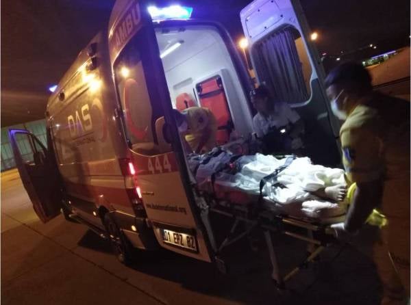 Profesor Ab Rahim ketika dipindahkan ke Hospital Acibadem Bakirkoy (HAB), Istanbul