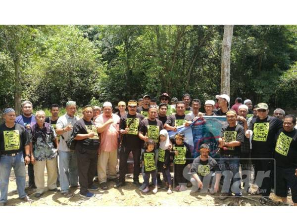 Penduduk mendesak kuari ditukar kepada sektor pelancongan.