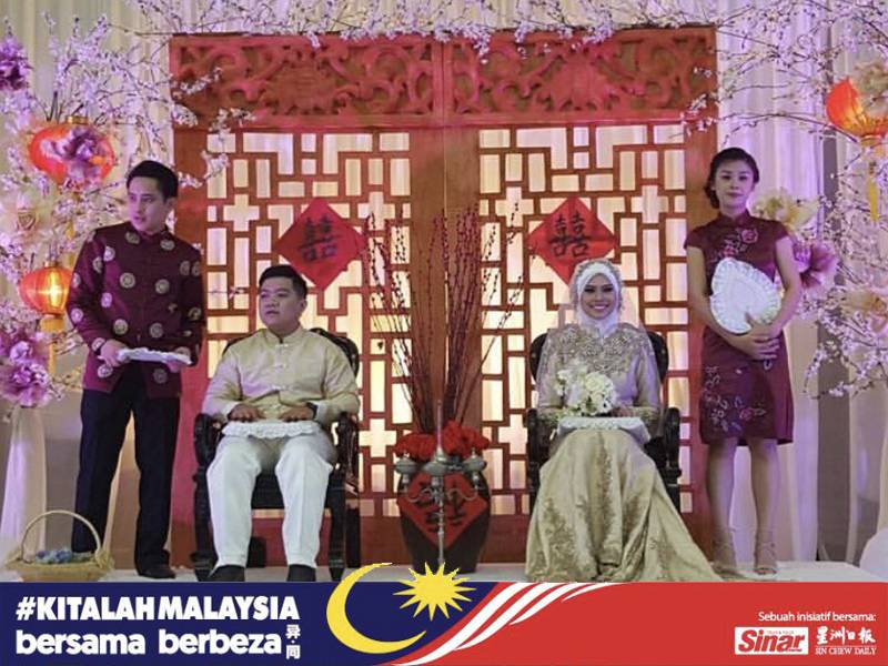Kenangan...Lauren menjadi pengapit ketika perkahwinan Baiti dan Nazri.