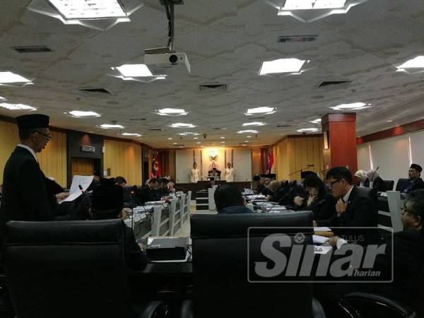 Mesyuarat Penuh MBJB yang berlangsung pagi tadi.