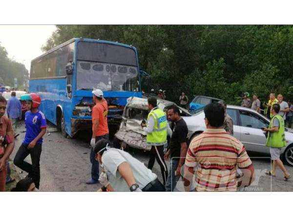 Kemalangan membabitkan 14 buah kenderaan di Bandar Amanjaya Sungai Petani.