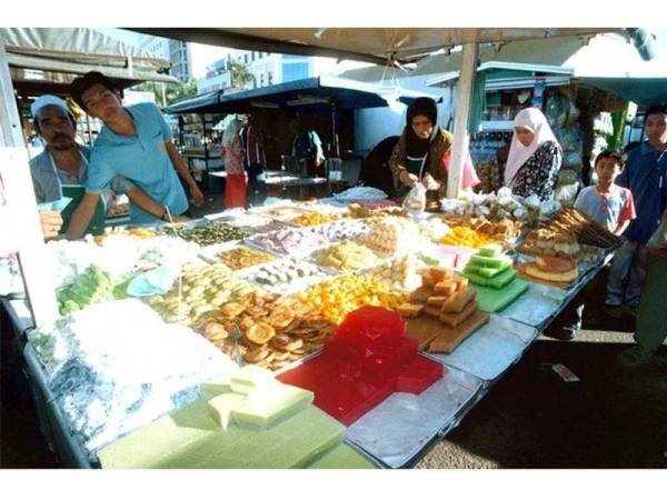 Tinjauan mendapati bekalan tersebut masih mudah diperoleh namun harganya meningkat berbanding sebelum ini. - Foto Bernama