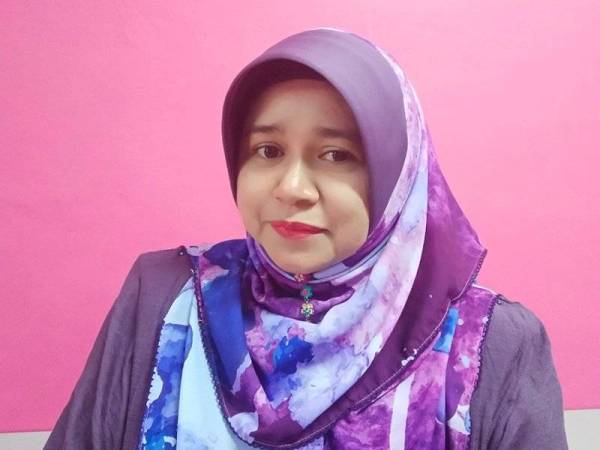USTAZAH SITI FATAHIYAH